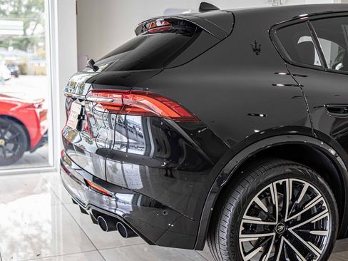 New 2025 Maserati Grecale Modena image 12