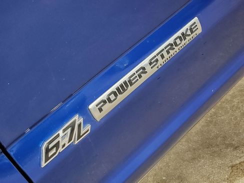 Used 2022 Ford F250 Platinum w/ FX4 Off-Road Package image 27