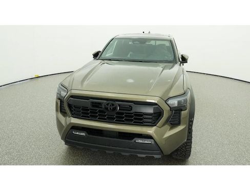 New 2026 Toyota Tacoma TRD Off-Road AWD/4WD image 15