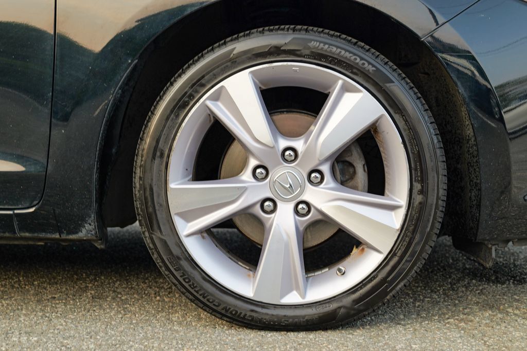 Used 2015 Acura ILX w/ Premium Package FWD image 12
