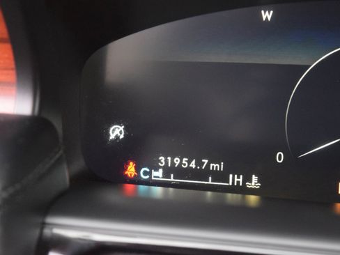 Used 2022 Lincoln Nautilus Reserve w/ Equipment Group 201A image 12