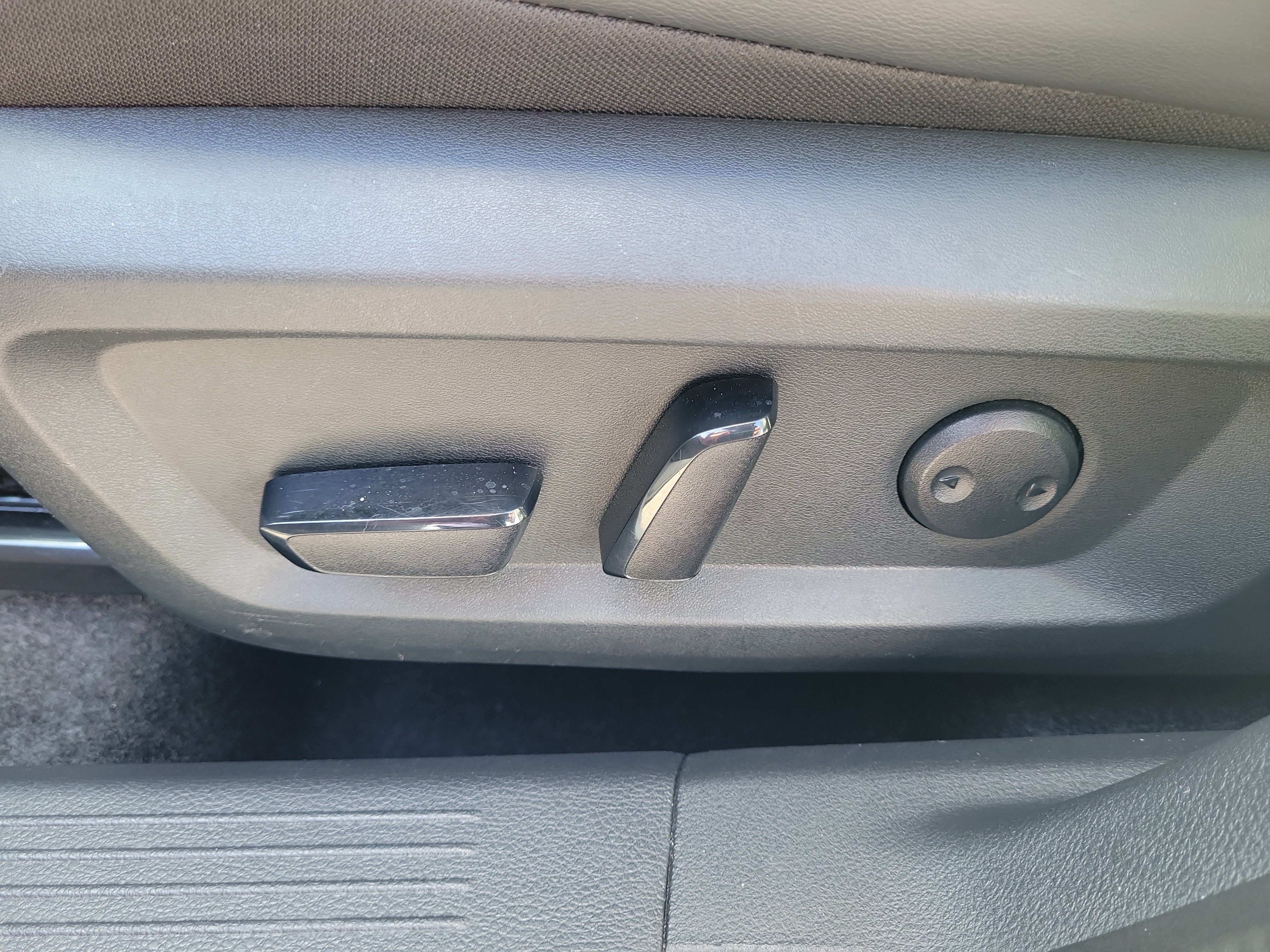 Certified 2024 Nissan Rogue SV w/ SV Premium Package FWD image 14