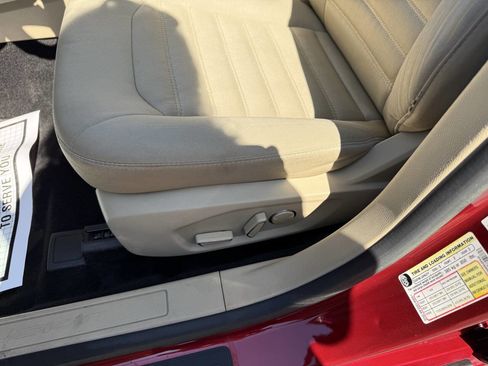 Used 2013 Ford Fusion SE image 7