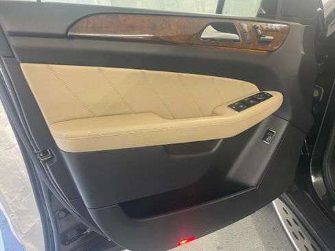 Used 2015 Mercedes-Benz GL 450 4MATIC image 15