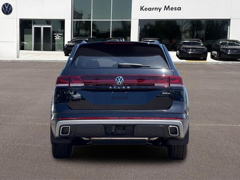 New 2025 Volkswagen Atlas Peak Edition SE AWD/4WD image 5