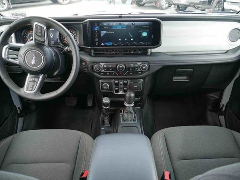 Certified 2024 Jeep Wrangler Unlimited Sahara AWD/4WD image 5