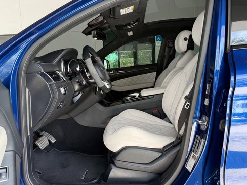 Used 2019 Mercedes-Benz GLE 63 AMG S image 31