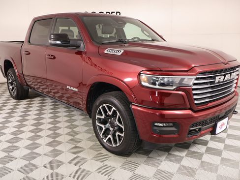 Used 2025 RAM 1500 Laramie AWD/4WD image 1