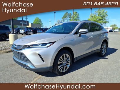 Used 2021 Toyota Venza XLE w/ Carpet Mat Package (TMS)