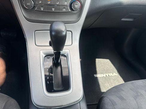 Used 2013 Nissan Sentra SV FWD image 18