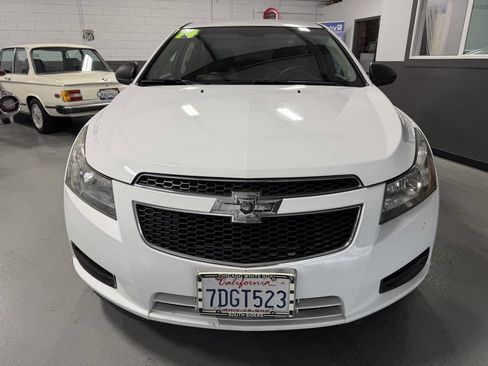 Used 2014 Chevrolet Cruze LS FWD image 7