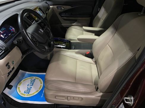Used 2021 Honda Pilot Touring image 9