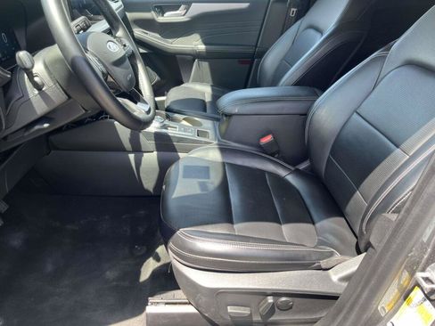 Used 2024 Ford Escape Platinum AWD/4WD image 16