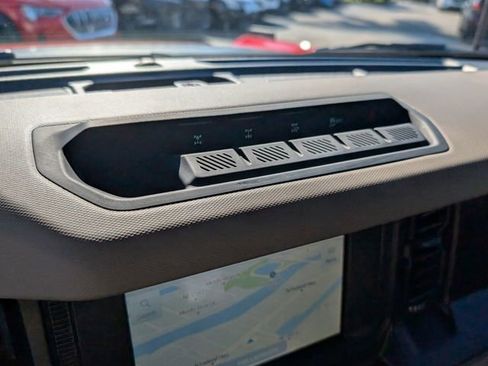 Used 2023 Ford Bronco Wildtrak image 31