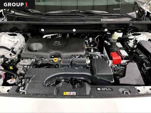 Certified 2025 Toyota RAV4 LE image 32