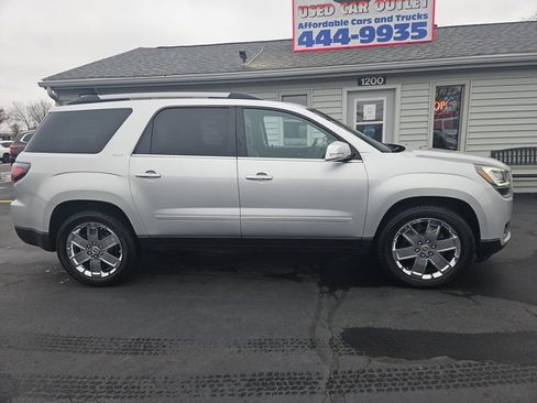 Used 2017 GMC Acadia Limited SLT image 2
