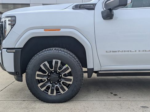 New 2026 GMC Sierra 2500 Denali Ultimate image 10