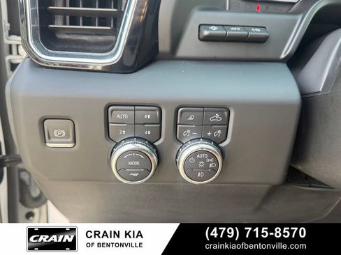 Used 2024 GMC Sierra 1500 Denali Ultimate AWD/4WD image 12