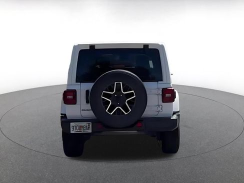 Used 2025 Jeep Wrangler Unlimited Sahara AWD/4WD image 12