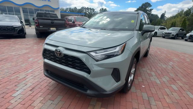 Used 2023 Toyota RAV4 XLE w/ Convenience Package FWD image 6