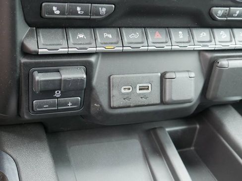 Used 2022 GMC Sierra 1500 Denali w/ Denali Reserve Package image 24