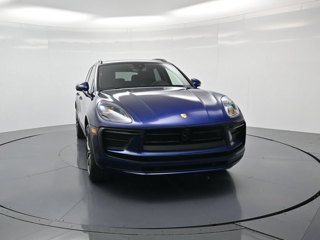 Certified 2026 Porsche Macan AWD/4WD image 33