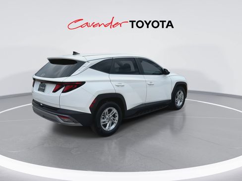 Used 2026 Hyundai Tucson SE FWD image 8