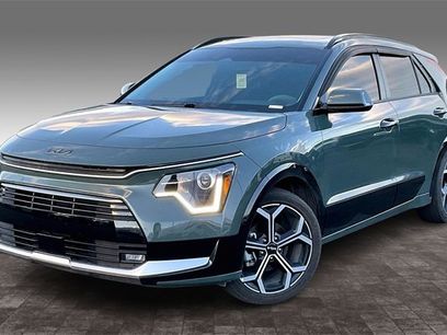 Used 2023 Kia Niro EX Touring