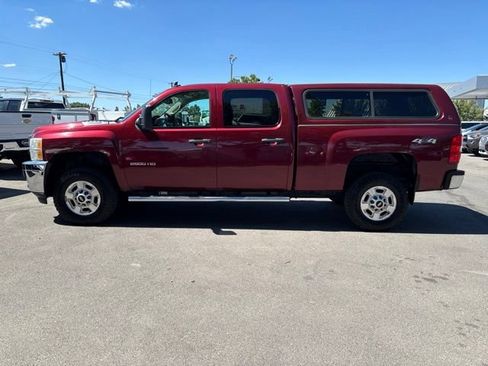 Used 2013 Chevrolet Silverado 2500 LT w/ Interior Plus Package AWD/4WD image 3