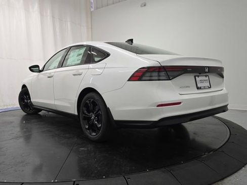 Used 2025 Honda Accord SE image 15