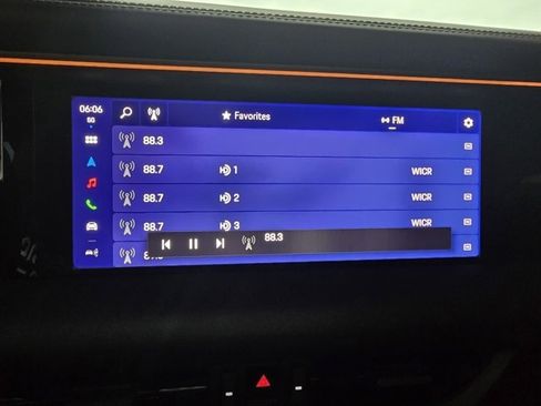 Used 2024 Porsche Macan Turbo Electric image 39