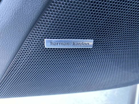 Used 2020 Subaru Crosstrek 2.0i Limited w/ Moonroof Package w/Navigation image 18