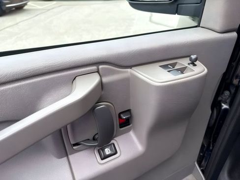 Used 2020 Chevrolet Express 3500 w/ Power Convenience Package RWD image 19