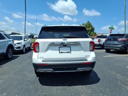 Used 2024 Ford Explorer XLT w/ Equipment Group 202A AWD/4WD image 6