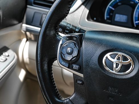 Used 2013 Toyota Camry XLE FWD image 18