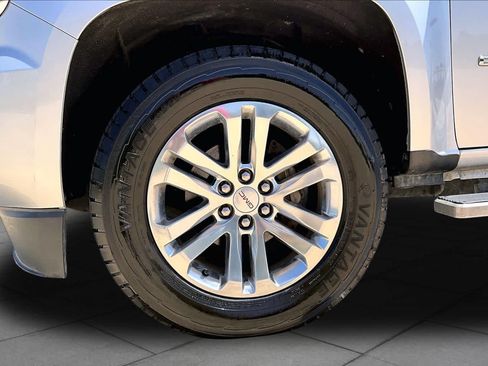 Used 2016 GMC Canyon SLT w/ Driver Alert Package RWD image 11