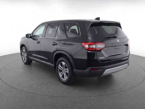 Used 2024 Honda Pilot EX-L image 4