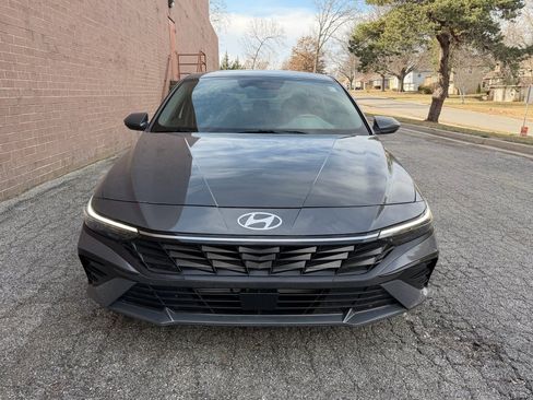 Used 2025 Hyundai Elantra SEL image 8