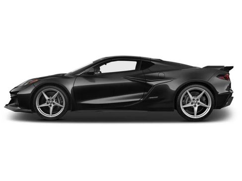 Used 2024 Chevrolet Corvette Stingray Preferred Cpe w/ Z51 Performance Package RWD image 3