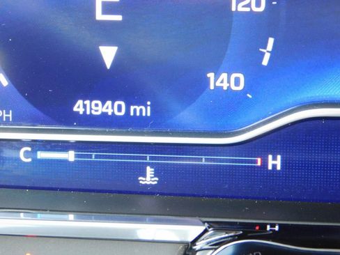 Used 2022 Chevrolet Silverado 1500 LT image 34