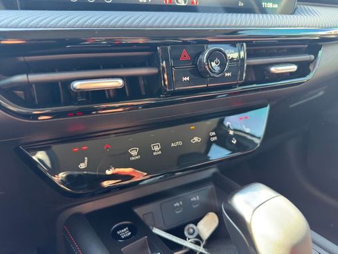 New 2026 Nissan Kicks SR w/ Interior Electronics Package AWD/4WD image 22