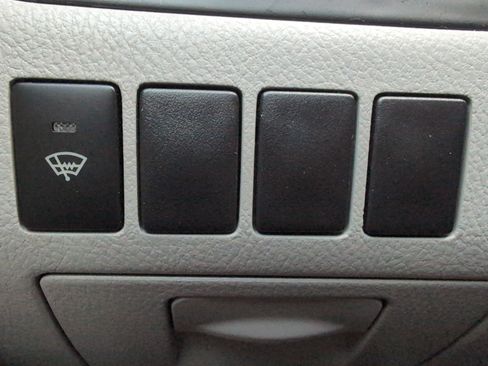 Used 2018 Toyota Highlander XLE AWD/4WD image 38