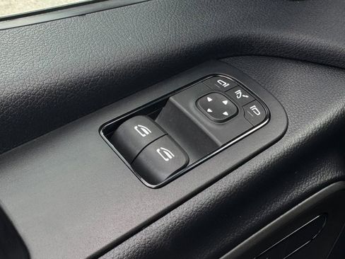 Used 2025 Mercedes-Benz Sprinter 2500 image 31