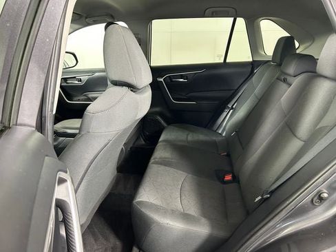 Used 2021 Toyota RAV4 XLE AWD/4WD image 26