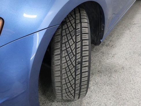 Used 2017 Volkswagen Golf Wolfsburg Edition image 4