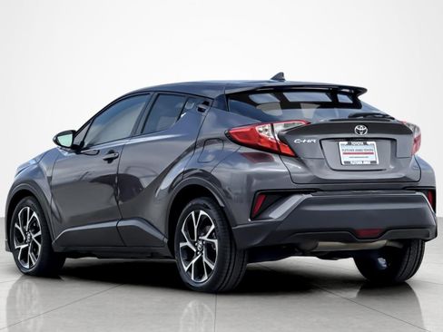 Certified 2018 Toyota C-HR XLE FWD image 3
