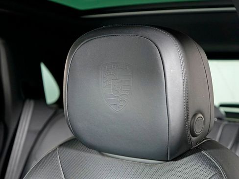 Certified 2024 Porsche Cayenne S w/ Premium Package Plus image 19