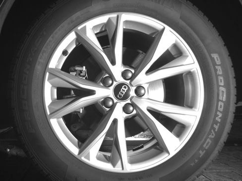Certified 2025 Audi Q3 2.0T Premium AWD/4WD image 30