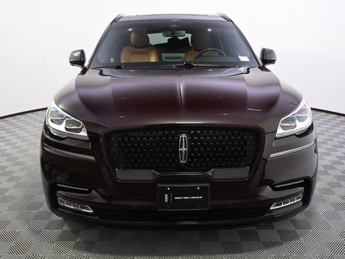 Used 2023 Lincoln Aviator Black Label w/ Jet Package image 10