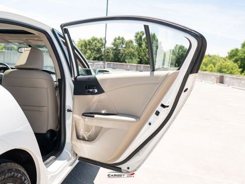 Used 2017 Honda Accord EX-L image 42